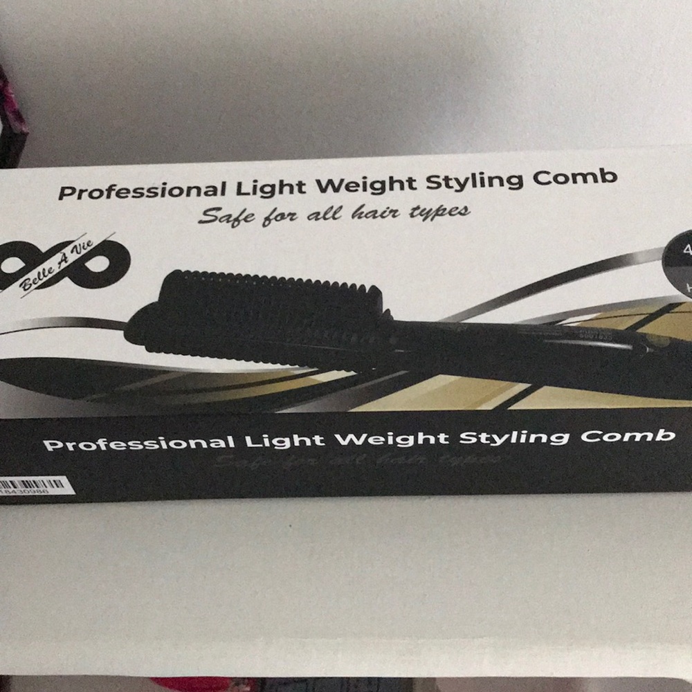 Professional light weight styling comb